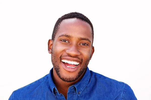 Αφρικανική αμερικανική άνθρωπος που χαμογελά — Φωτογραφία Αρχείου