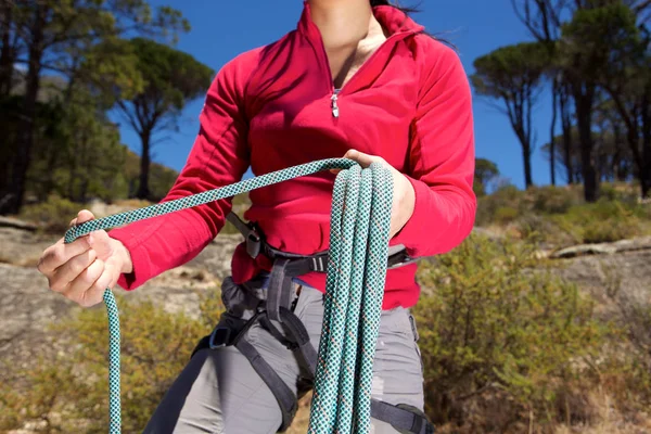 Female climber with rope — Stock Photo, Image