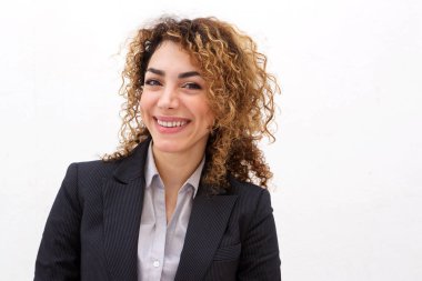 Genç iş kadını gülümsüyor 