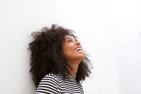 Mujer afroamericana feliz — Foto de Stock