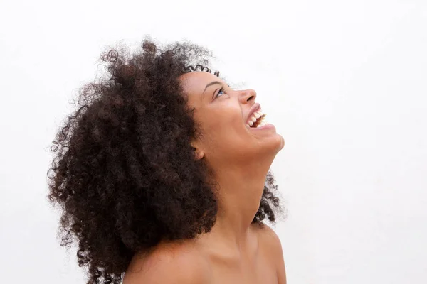 Смеющаяся чёрная женщина — стоковое фото