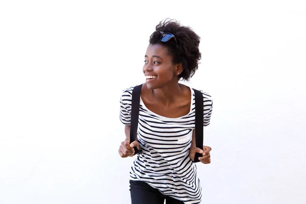Lachende jonge Afrikaanse vrouw — Stockfoto