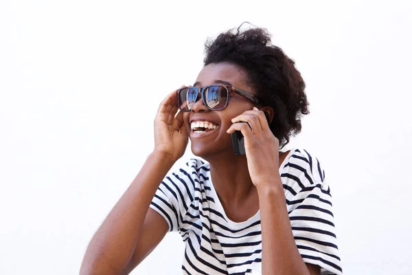 Nevetve fiatal afro nő — Stock Fotó