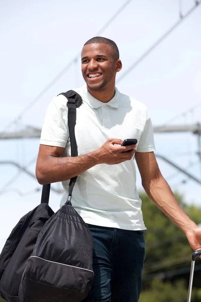 Viajero negro joven — Foto de Stock