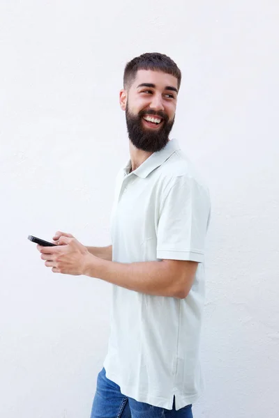 Смеющийся человек с бородой — стоковое фото