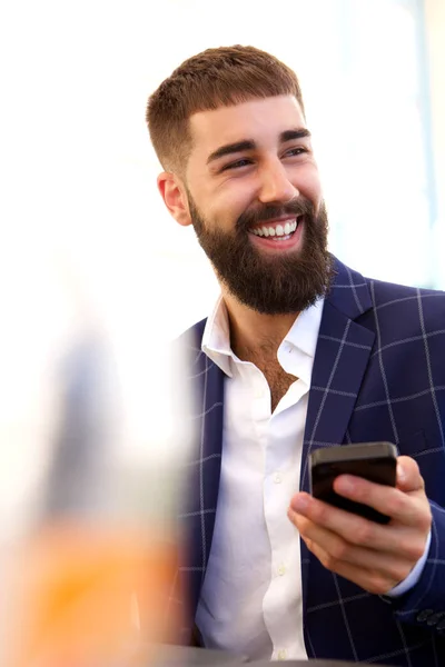 Primer plano feliz hombre de negocios — Foto de Stock