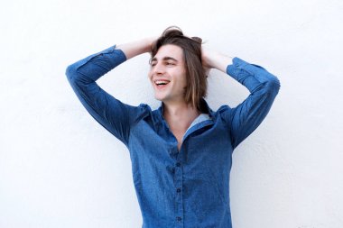 Yakışıklı adam