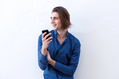 mutlu yakışıklı adam 