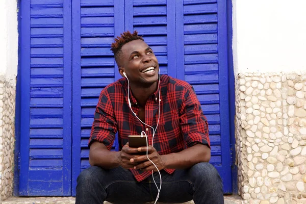 快乐年轻的非洲人 — 图库照片
