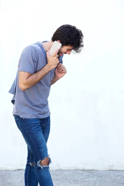 Man talking on mobile phone — Stock Photo, Image