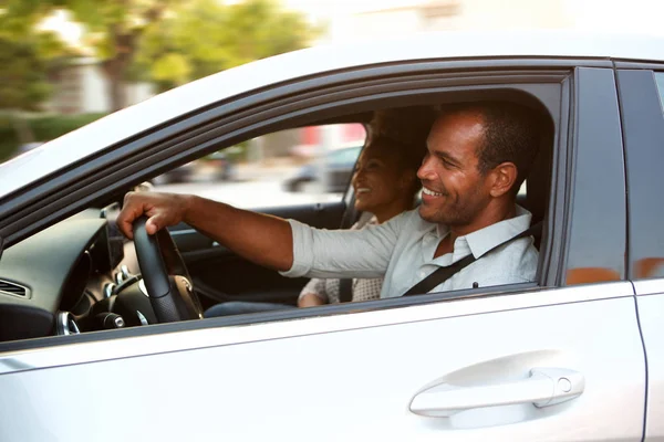 Close Portrait Happy Couple Road Trip Car — Stock Photo, Image