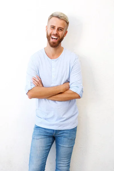 Retrato Joven Guapo Con Barba Sonriendo Sobre Fondo Blanco — Foto de Stock