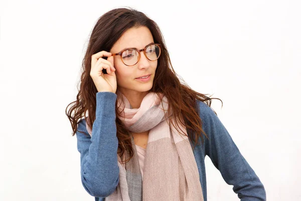 Primer Plano Retrato Mujer Joven Atractiva Con Gafas Contra Pared —  Fotos de Stock