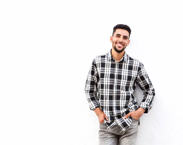 Retrato Feliz Jovem Norte Africano Sorrindo Contra Fundo Branco — Fotografia de Stock