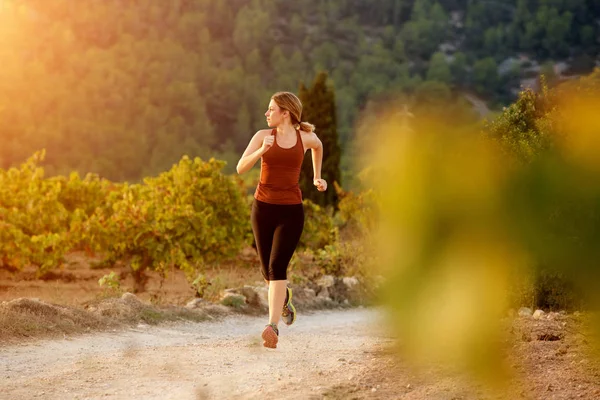 Portrait Healthy Young Woman Running Dirt Road Countryside — Stock Photo, Image