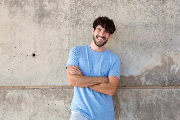 Portret Van Knappe Jonge Man Met Baard Lachende — Stockfoto