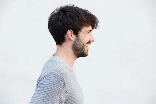 Close Lateral Retrato Feliz Jovem Com Barba Contra Fundo Branco — Fotografia de Stock