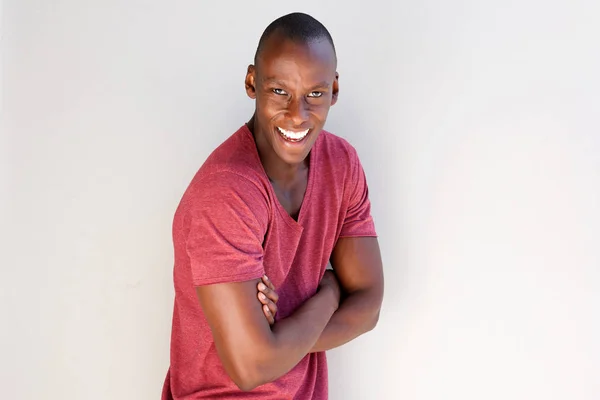 Retrato Del Hombre Afroamericano Feliz Sonriendo Contra Pared Blanca —  Fotos de Stock