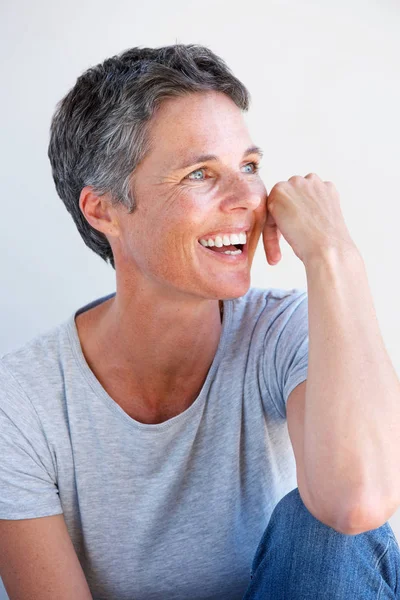 Close Retrato Mulher Mais Velha Relaxado Sorrindo — Fotografia de Stock