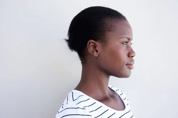 Gros Plan Image Profil Jeune Femme Noire Contre Mur Blanc — Photo