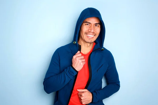 Portret Van Gelukkig Rijpe Aziatische Man Stijlvolle Blauwe Hoodie Poseren — Stockfoto