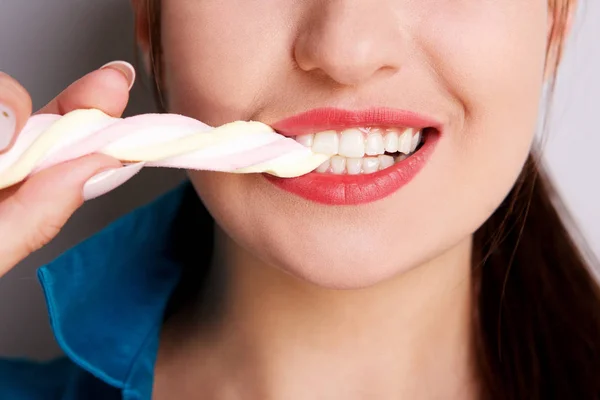 Close Portrait Girl Eating Marshmallow Sweet — Stock Photo, Image