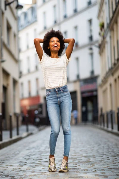 Plná Délka Portrét Šťastný Mladý Africký Americký Žena Módní Model — Stock fotografie