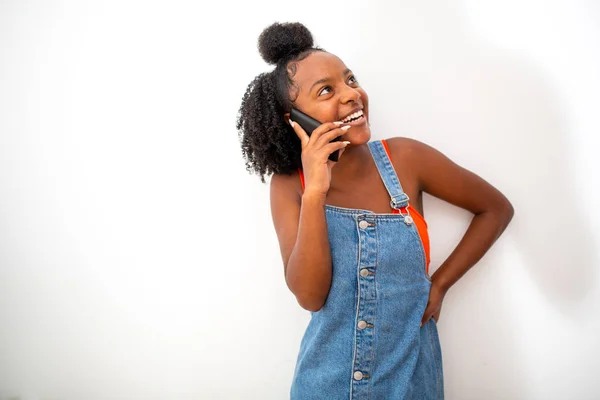 Portrait Smiling African American Girl Talking Cellphone Looking White Background — Stock Photo, Image