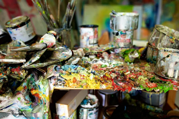 Close Artist Studio Workshop Paint Station — Stock Photo, Image