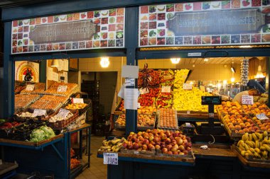 Budapeşte 'deki eski Market Büfesi