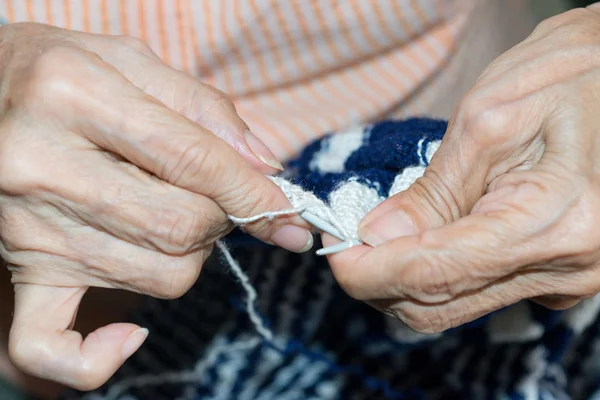 Detail of a person knitting — Stock Photo, Image