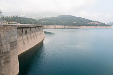 Baells Barajı ayrıntılarını