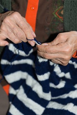 Ayrıntılı bir kişinin örgü