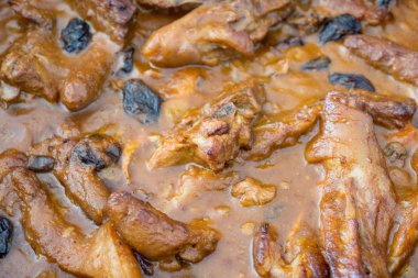 Demlenmiş Domuz eti sosu