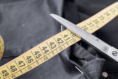 Detay düzeltmek için bir pantolon