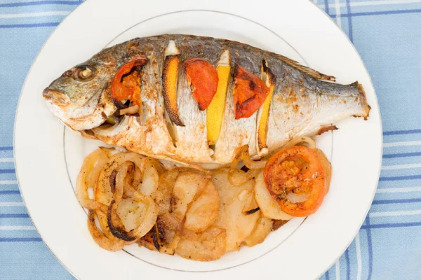 Pişmiş Sparus aurata 