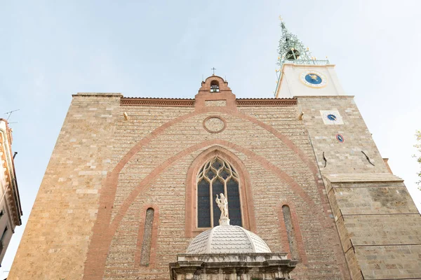 Katedrála v Saint-Jean-Baptiste Perpignan — Stock fotografie