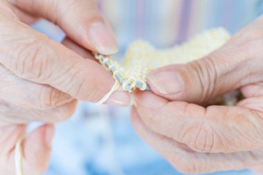 Bakım evinde yaşlı kişi