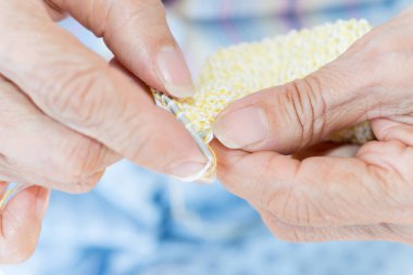 Bakım evinde yaşlı kişi