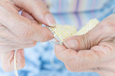 Bakım evinde yaşlı kişi