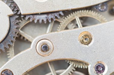 Onarım ve restorasyon saatı