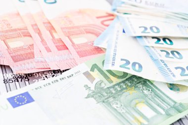 Grafik para ile finansman