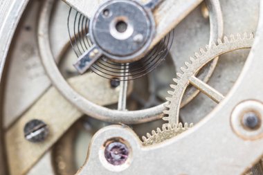 Onarım ve restorasyon saatı