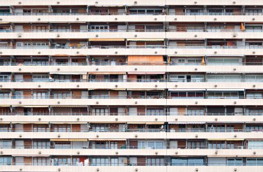 Bir apartman manzarası