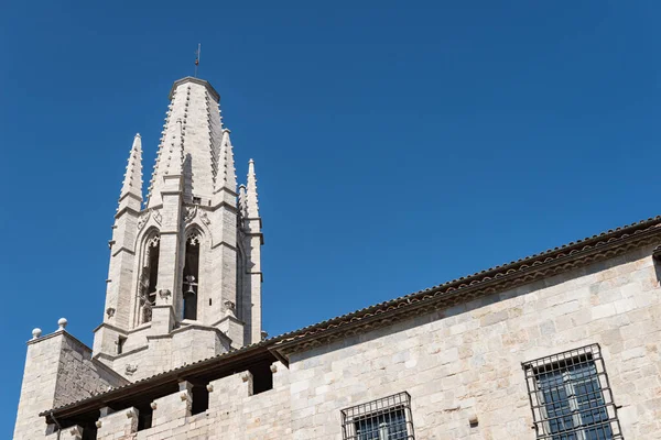 Girona şehri (Girona ilinin başkenti) — Stok fotoğraf