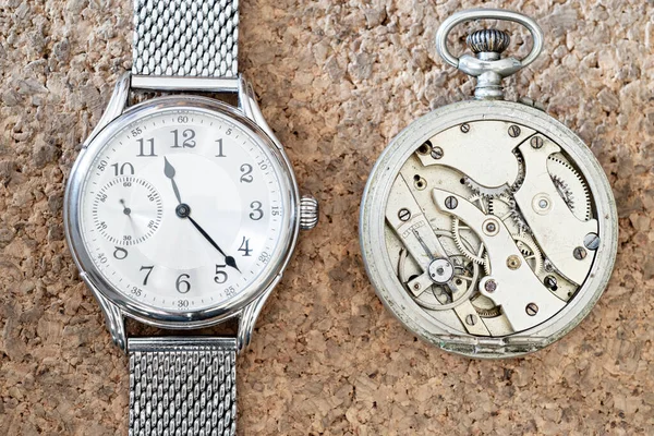 Reparation and restoration of watches — Stock Photo, Image