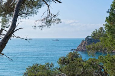 Girona 'daki (İspanya) Sahil Cesareti (Costa Brava) manzaraları ve ayrıntıları)