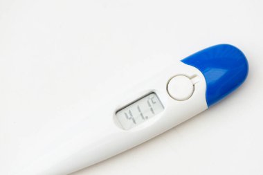 Cauvid 19 'un semptomlarından biri yüksek ateş.