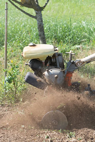 Detalhe Monocultor Preparando Campo Para Poder Semeá — Fotografia de Stock