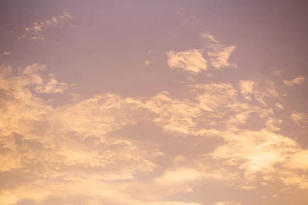 Güzel gökyüzü manzarası.